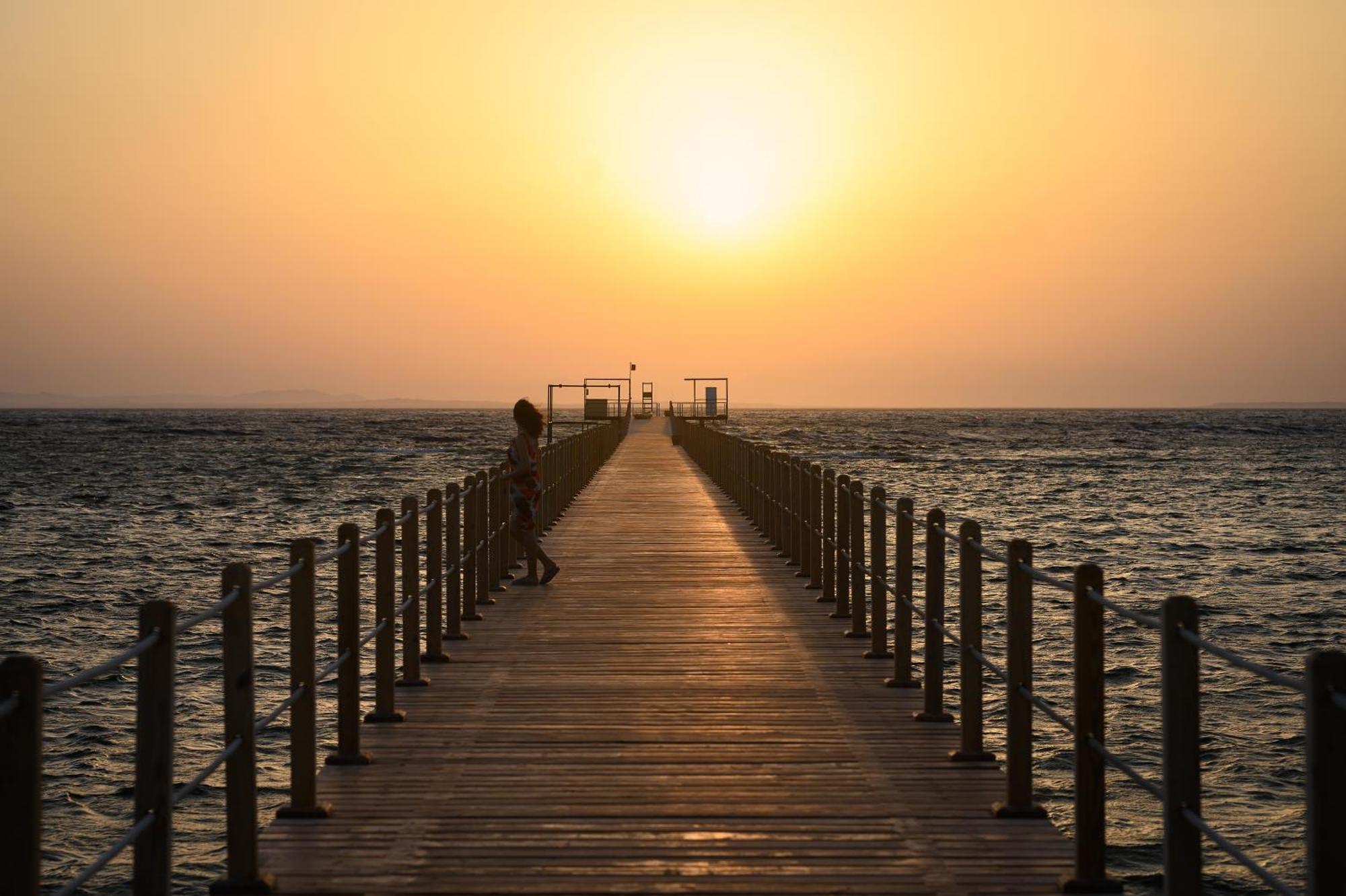 Iberotel Redsina Шарм-эль-Шейх Экстерьер фото Sunset at the Red Sea