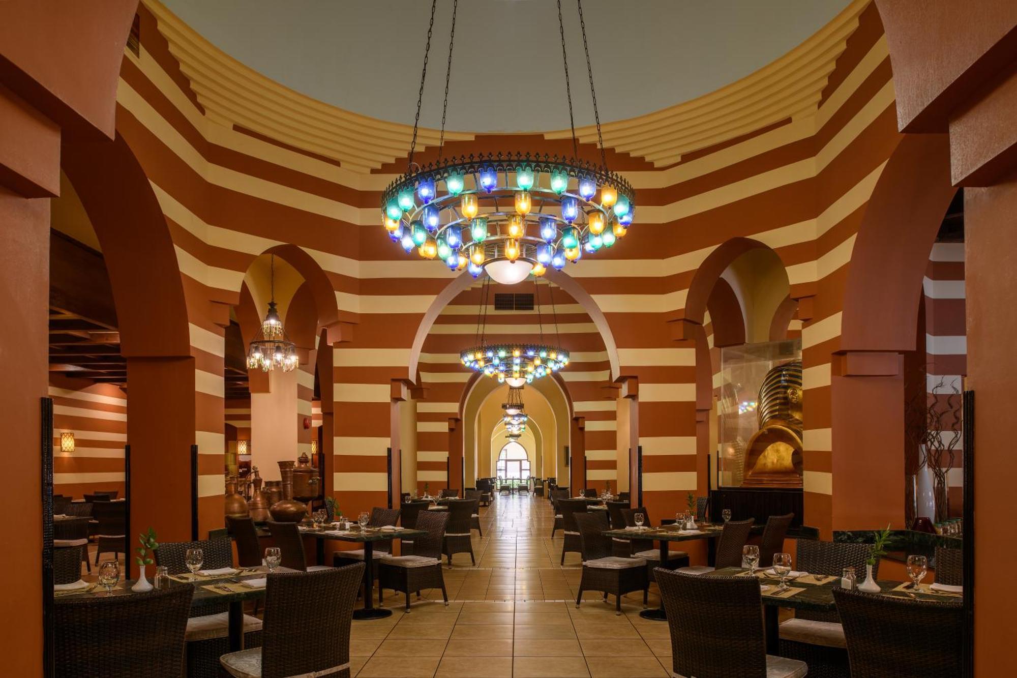 Iberotel Redsina Шарм-эль-Шейх Экстерьер фото The interior of the restaurant