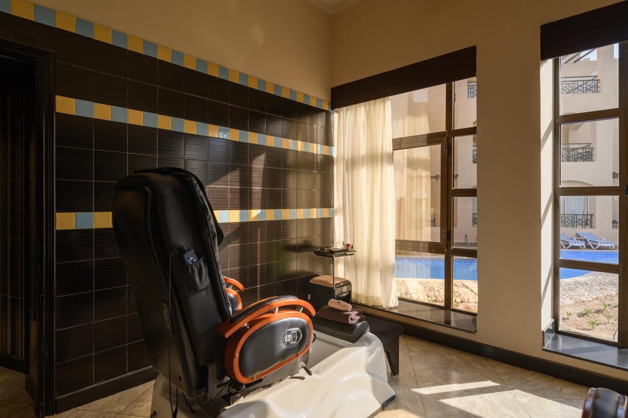 Iberotel Redsina Шарм-эль-Шейх Экстерьер фото The gym at the hotel