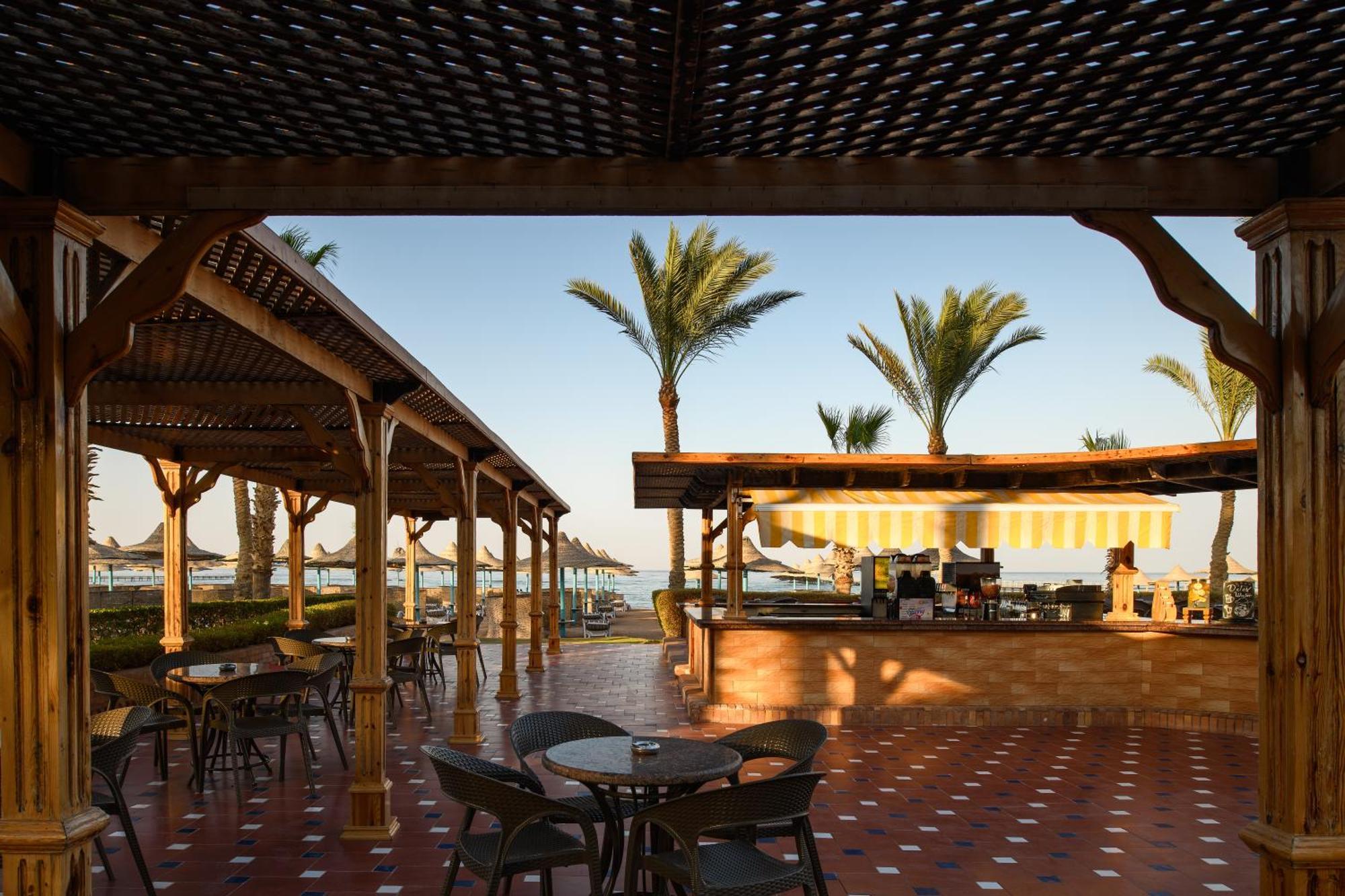 Iberotel Redsina Шарм-эль-Шейх Экстерьер фото The beach at the Hilton Sharm El Sheikh